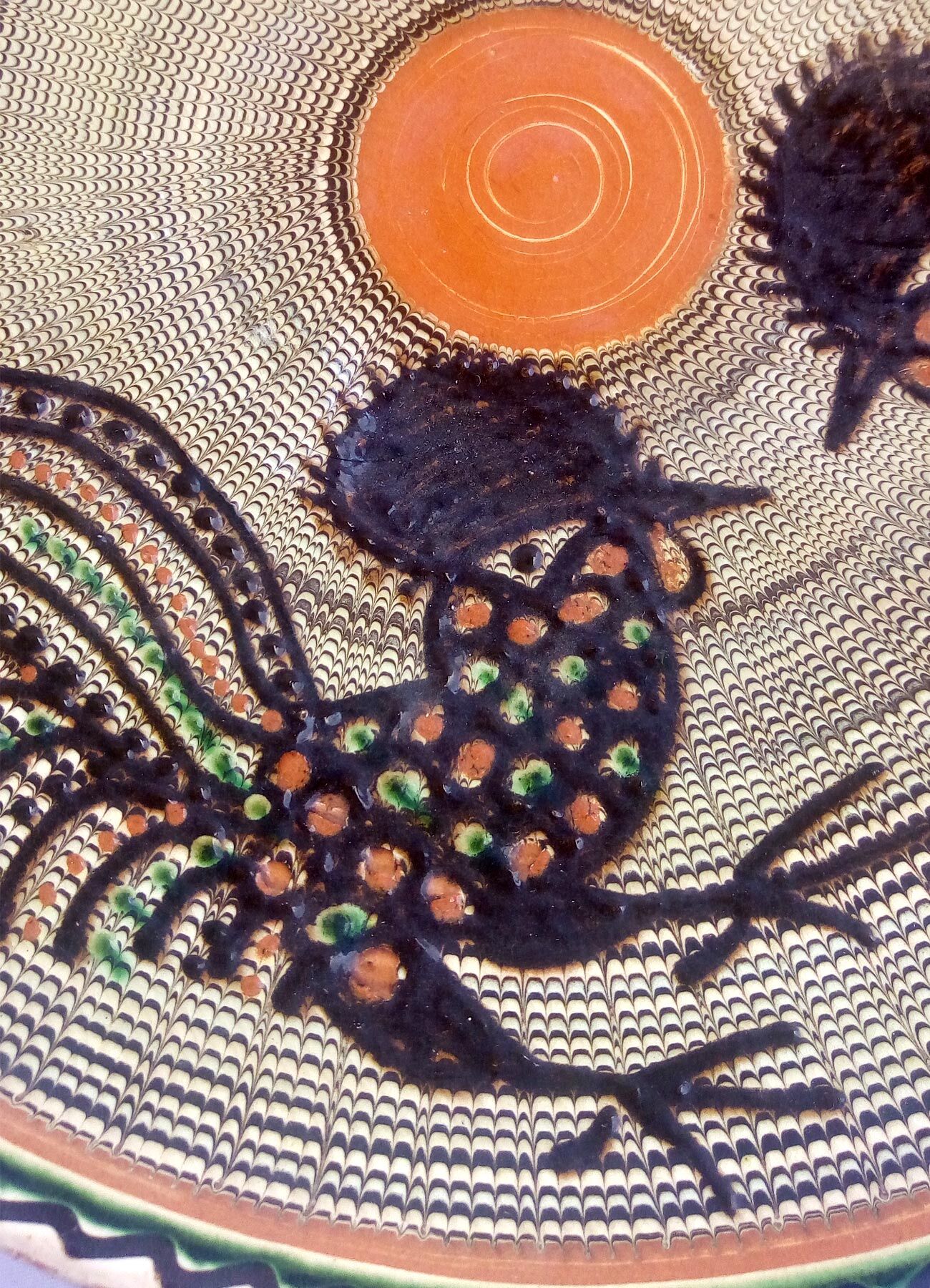 Romanian 1970 Horezu roosters dish
