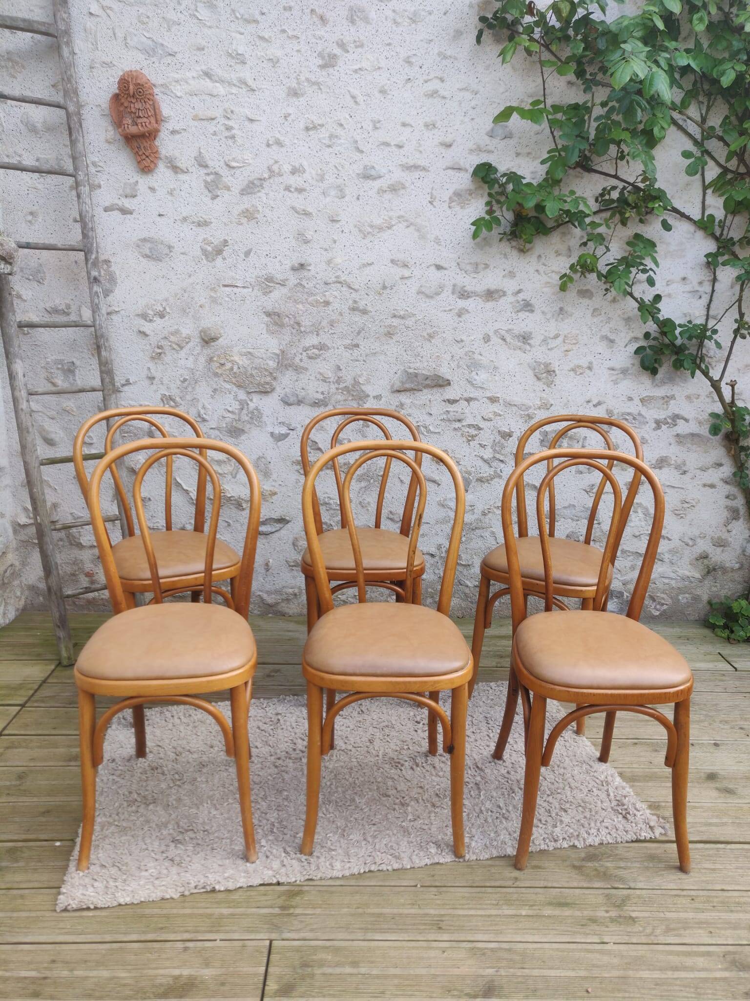 Suite of 6 bistro chairs