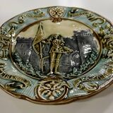 Assiette décorative Barbotine Faïence Jeanne d'Arc