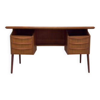 Vintage Danish design desk designed by Gunnar Nielsen Tibergaard.