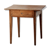 Table en bois avec tiroir