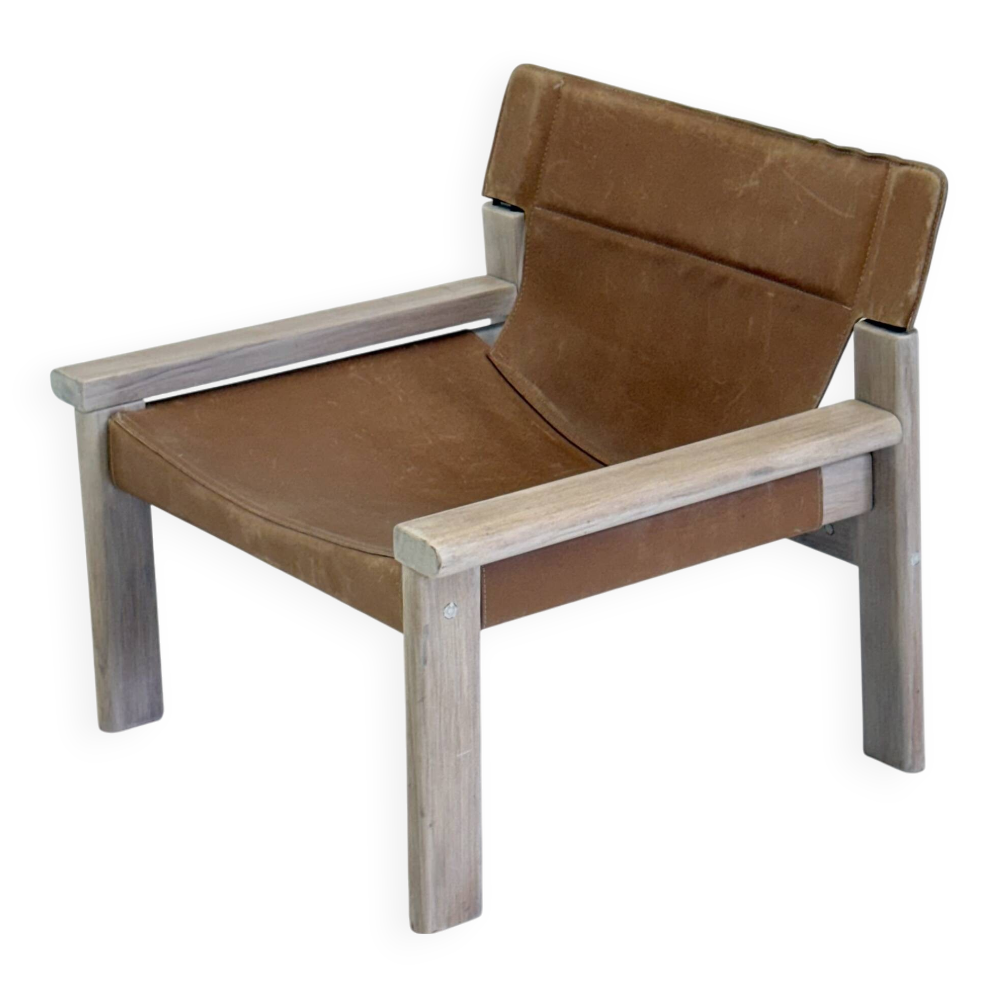 Fauteuil vintage élégant avec assise en cuir de selle