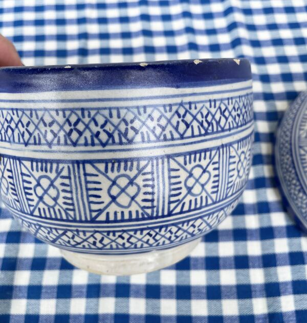 Ancien pot à beurre couvert “jobbana” marocain, Fès, signé Serghini