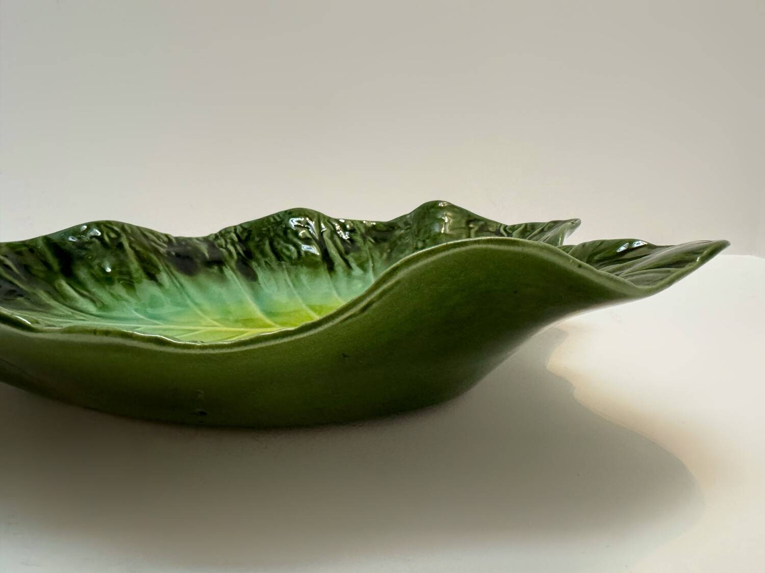 Large ceramic leaf cup from the 60s