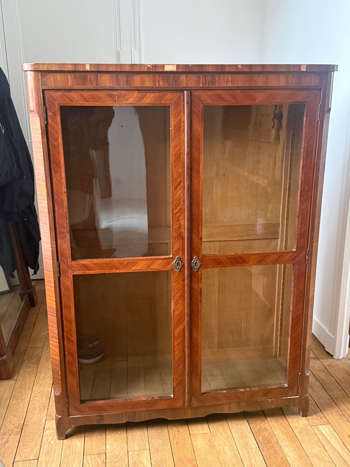 Solid wood display cabinet - walnut veneer