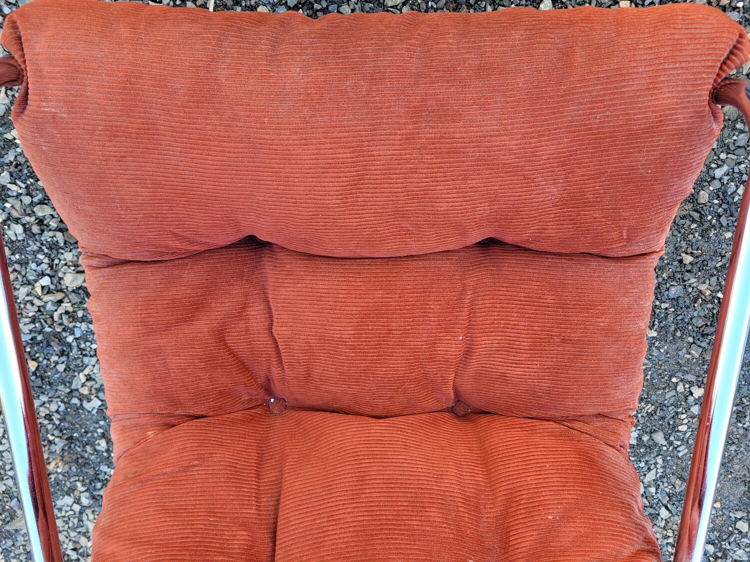 Brick velvet armchair