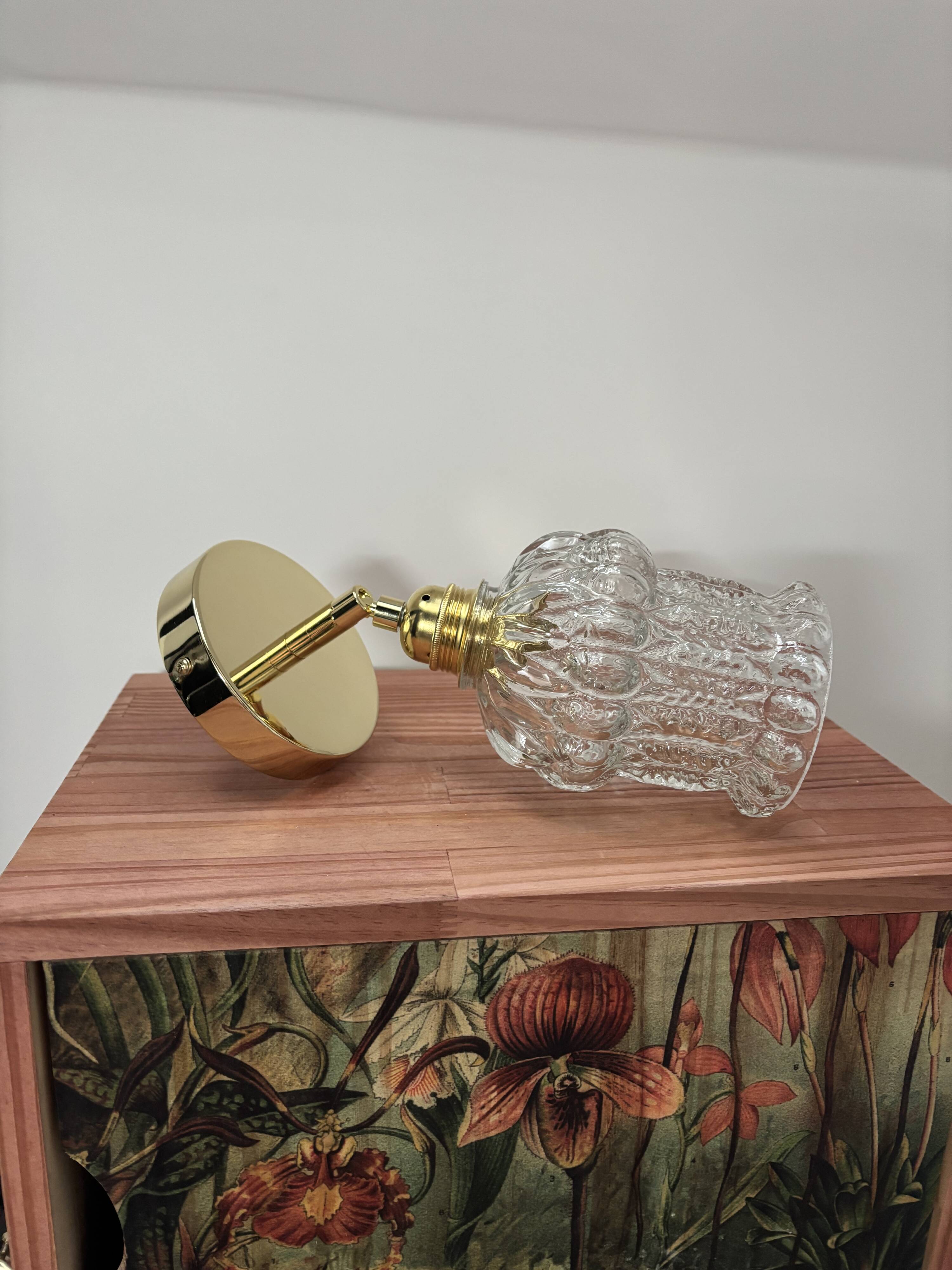 Applique murale dorée