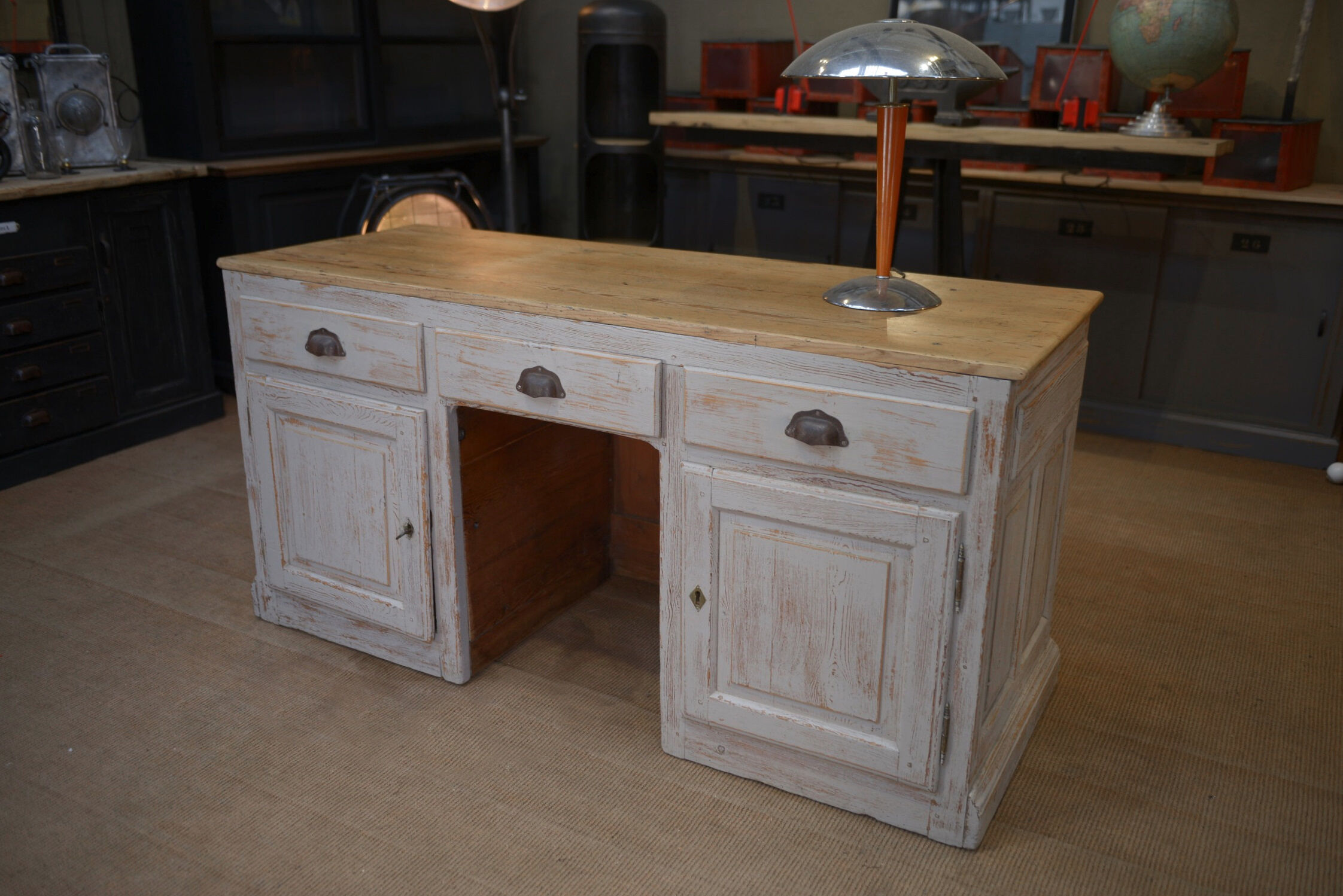 Countertop in gray patinated fir 1960