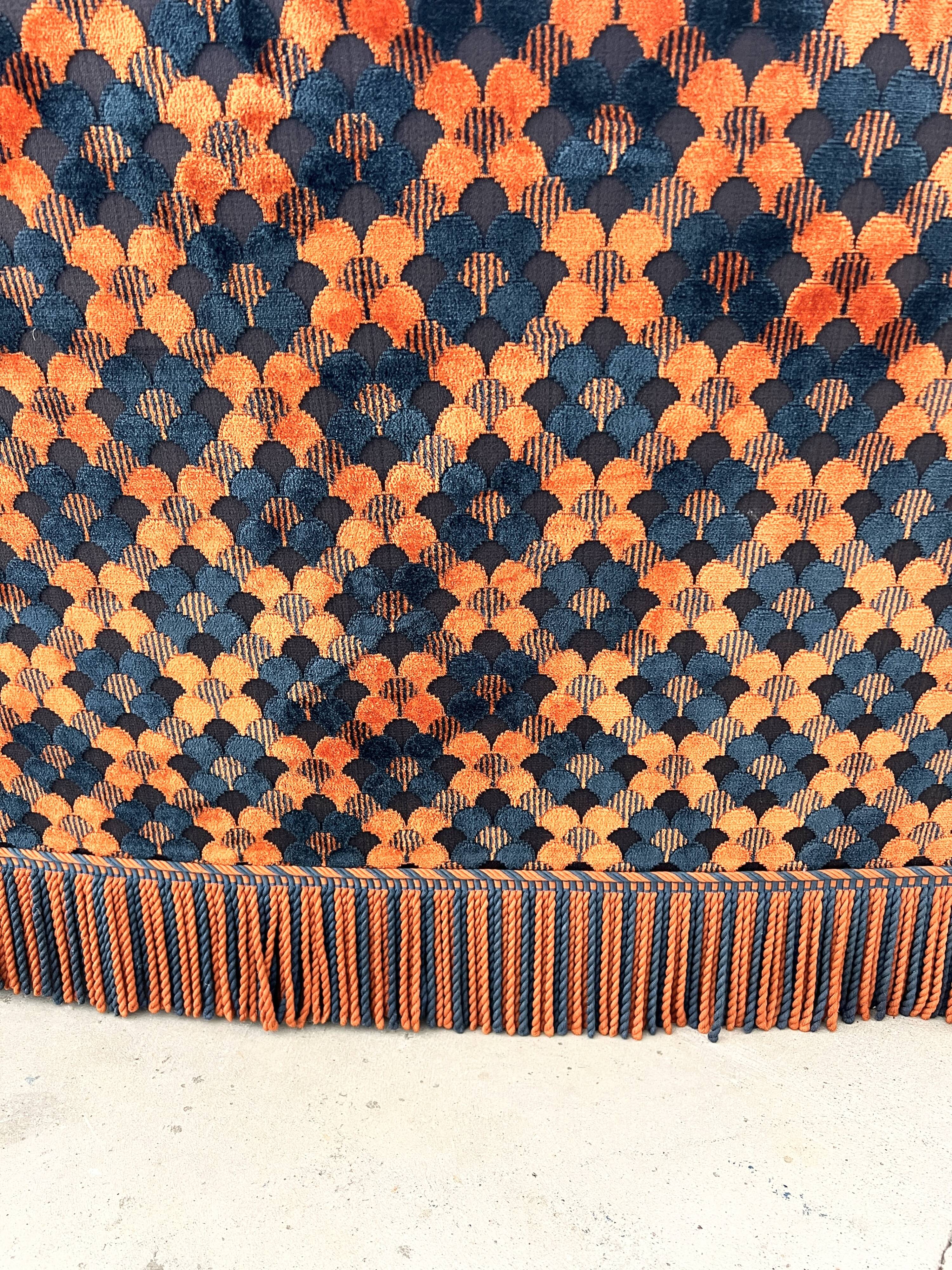 "Maximalist" 3-Seater Sofa 70s – Carved Velvet & Feathers