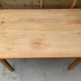 Farm table