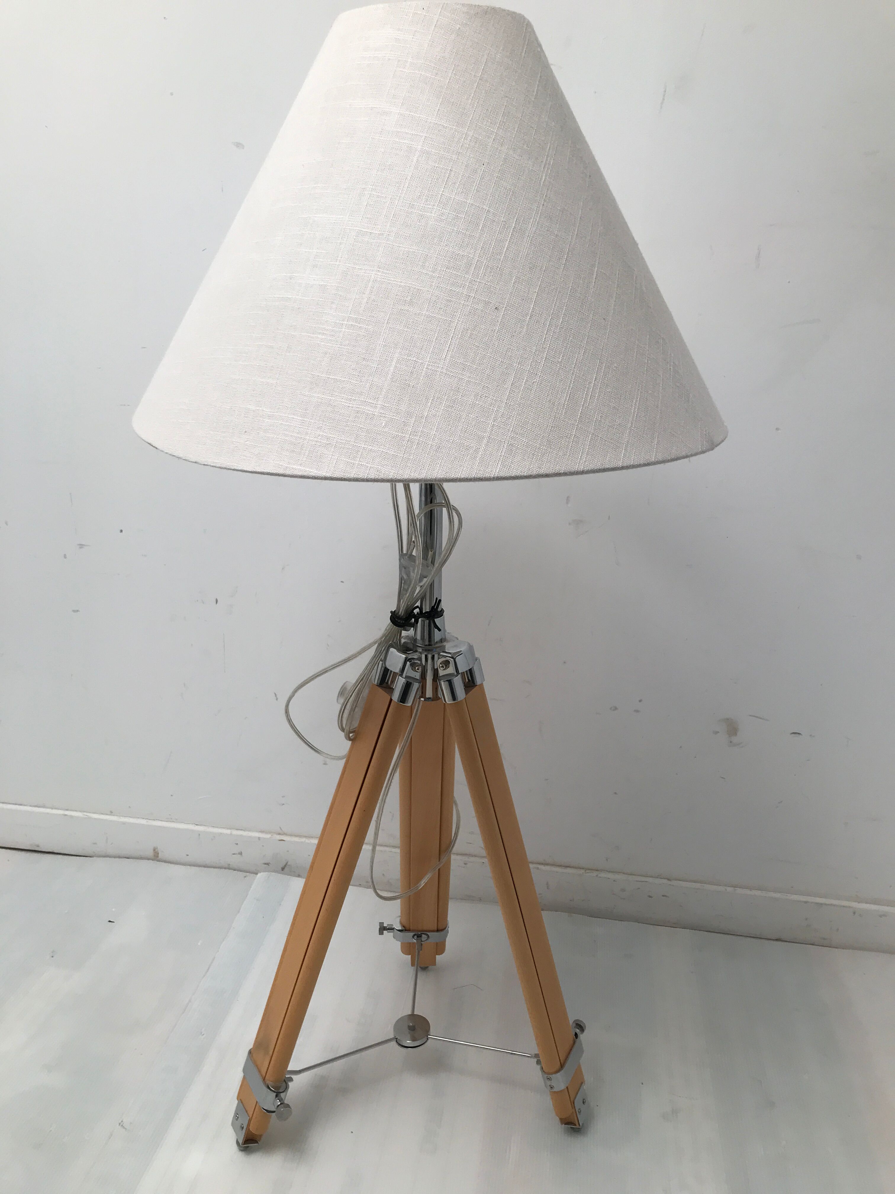 Paire de lampe de chevet trépied