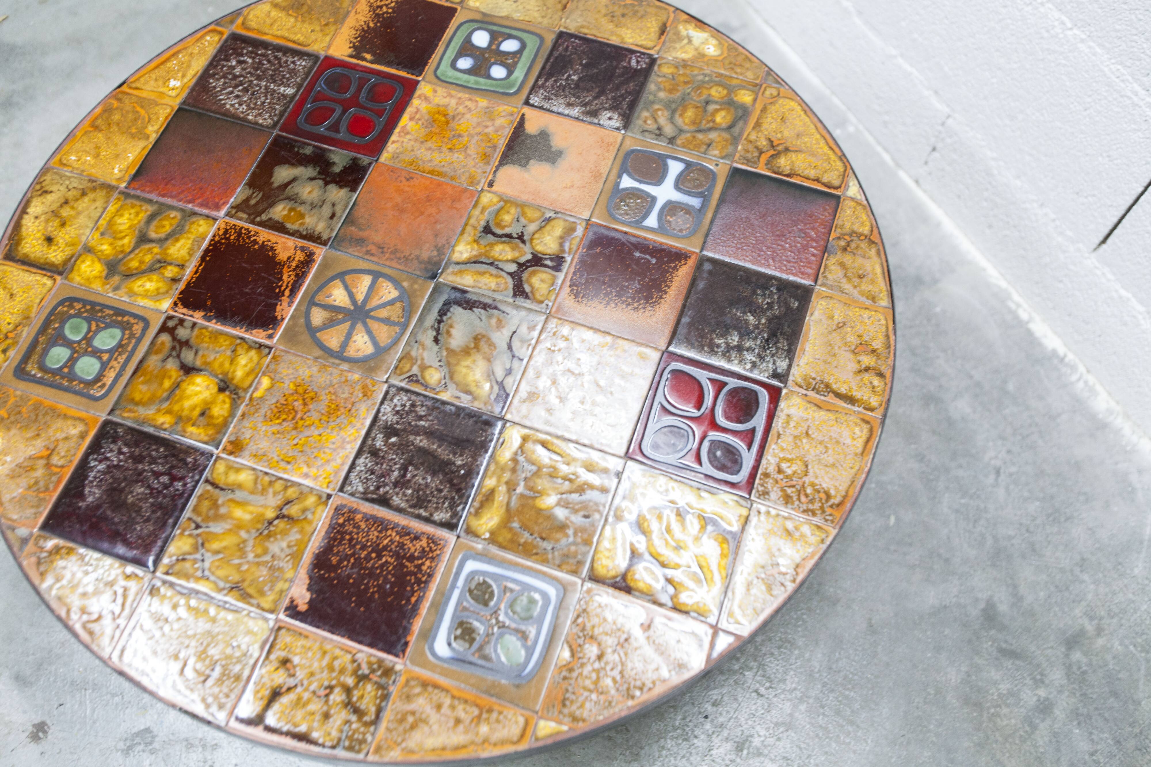 Table basse ronde céramique de Jean Gregorieff