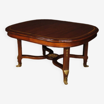 Large extendable mahogany table from the 1930s