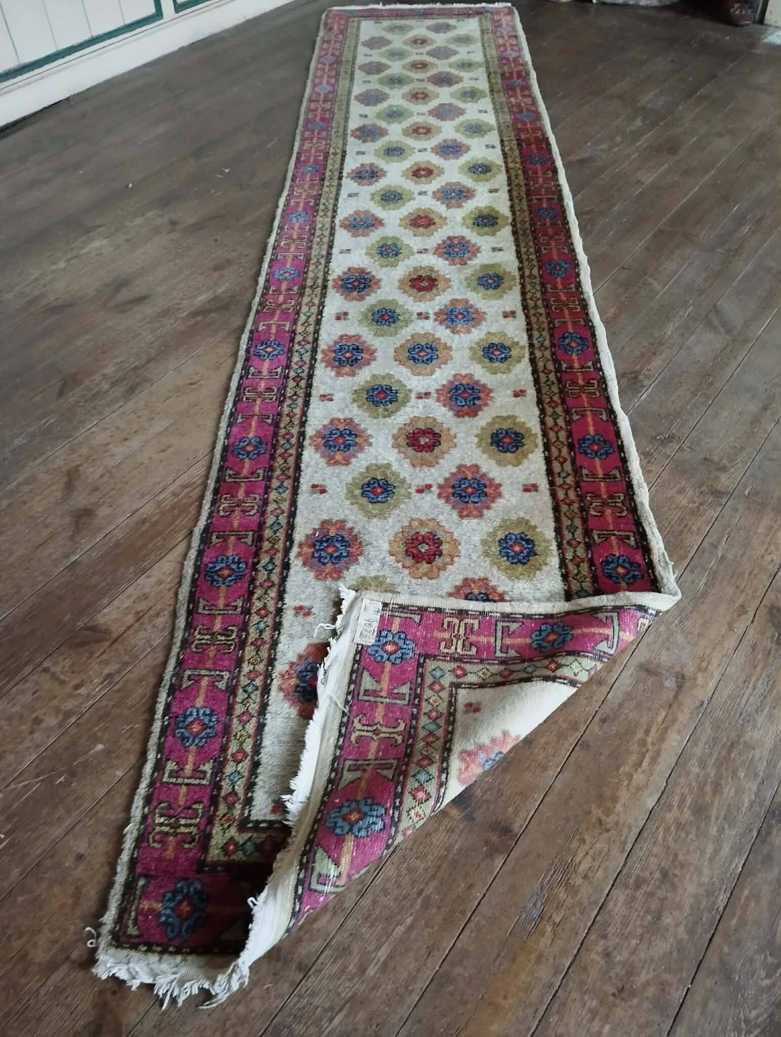 Handmade Sinkiang hallway rug 333x74cm