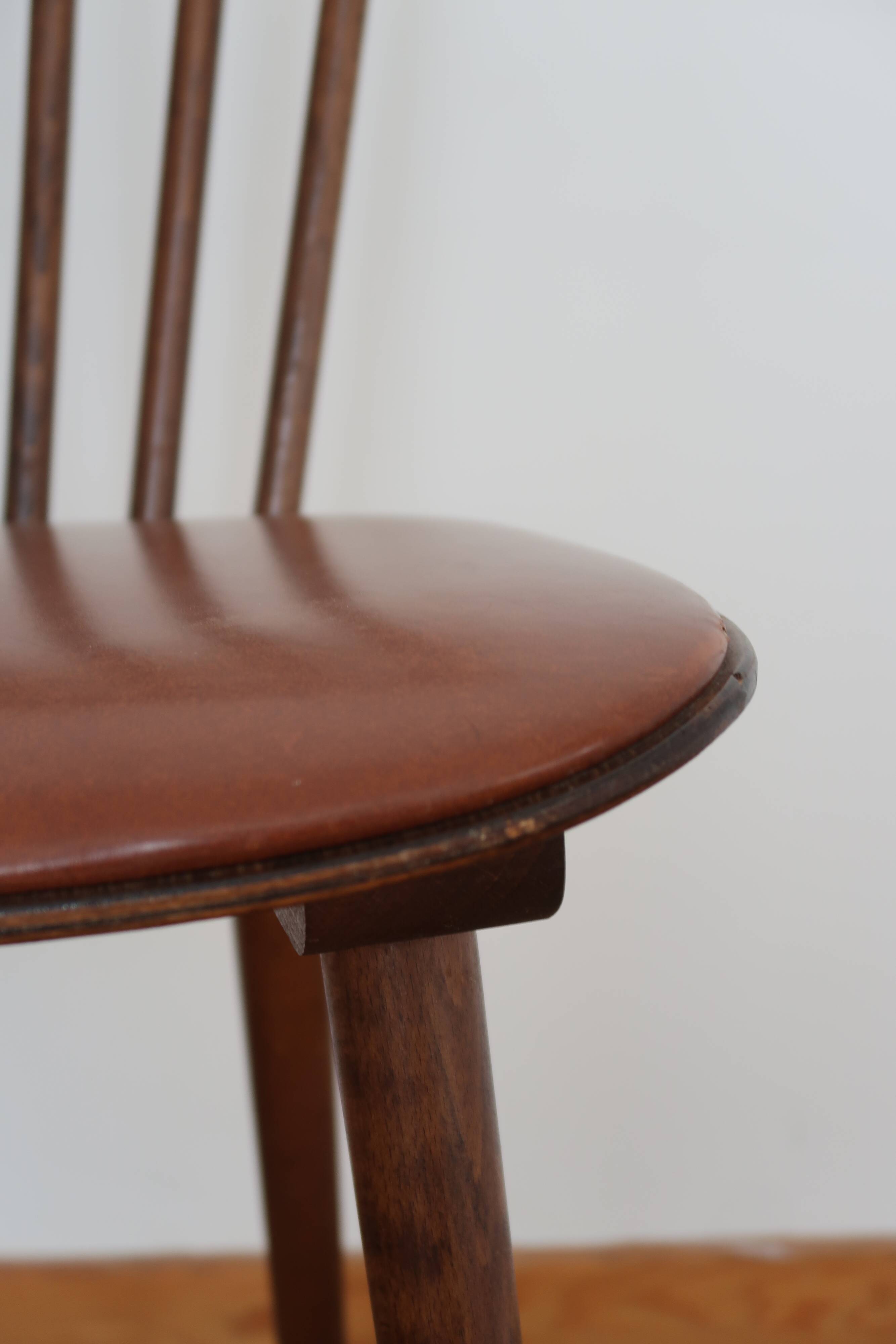 Paire de chaises bistrot "Menuet" Baumann