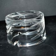 Cendrier vintage en cristal taillé signé Carabin 1989