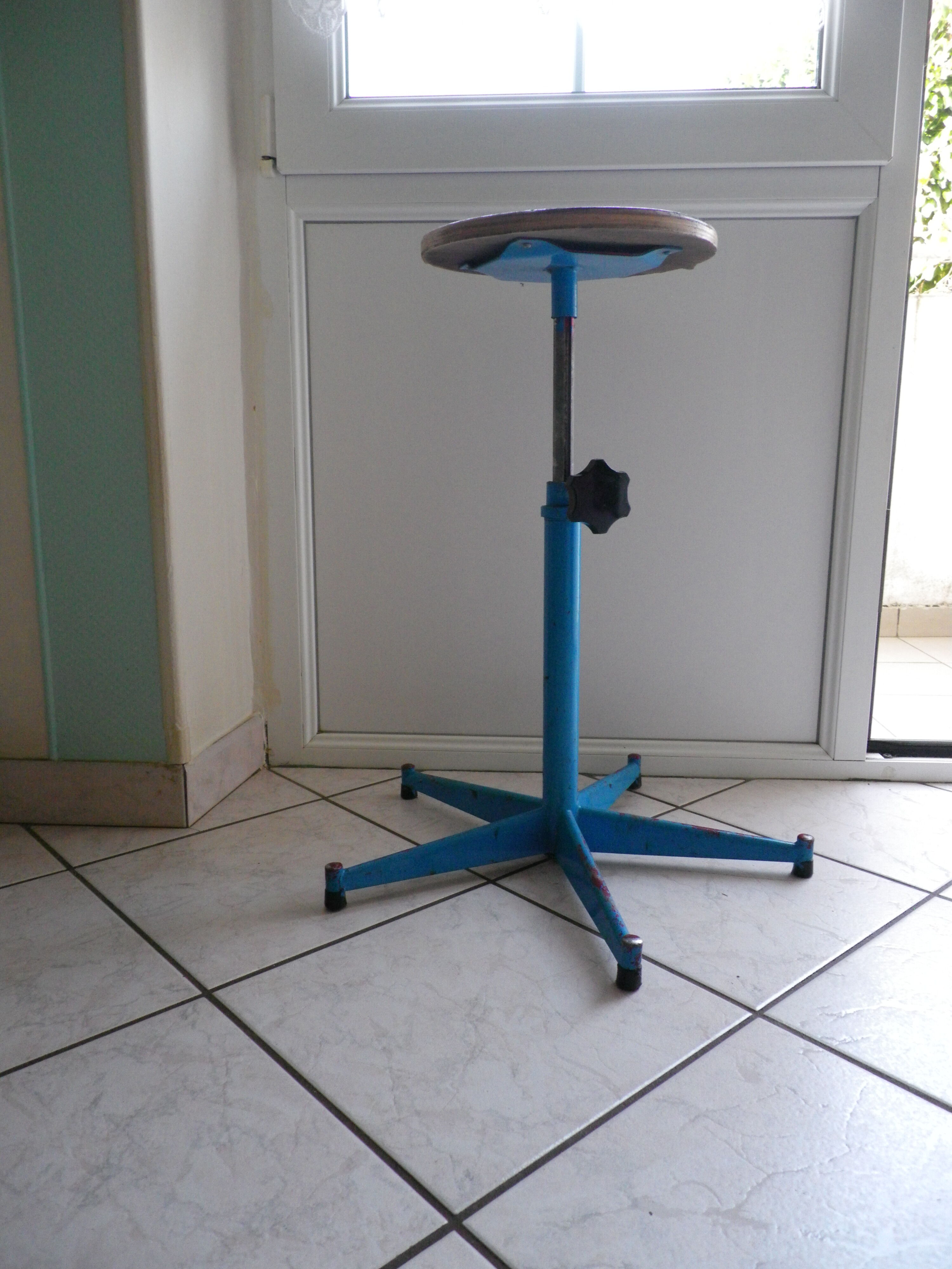 Tabouret ancien industriel réglable acier et bois année 1970