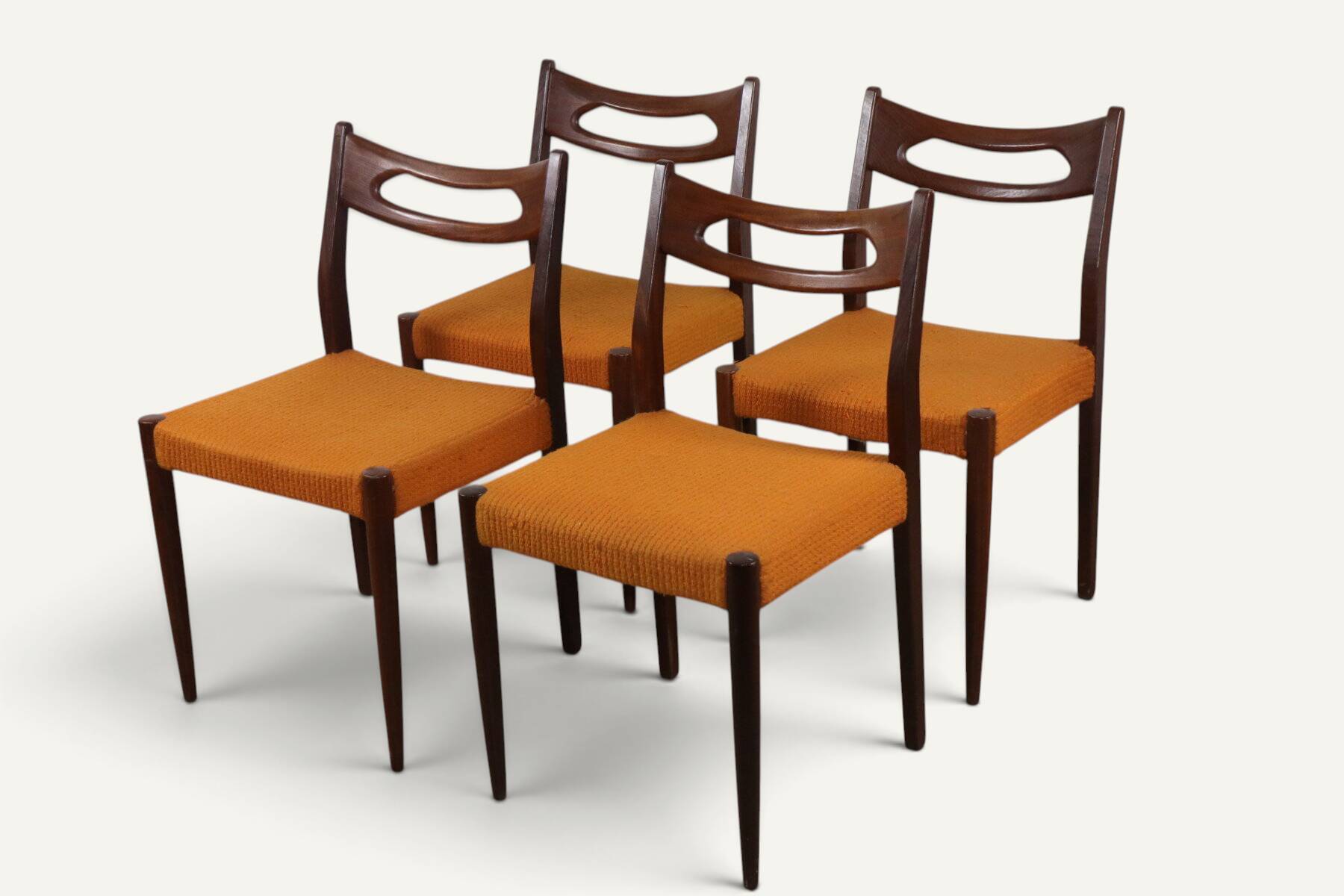 Set of 4 vintage teak and orange wool chairs – 1960s