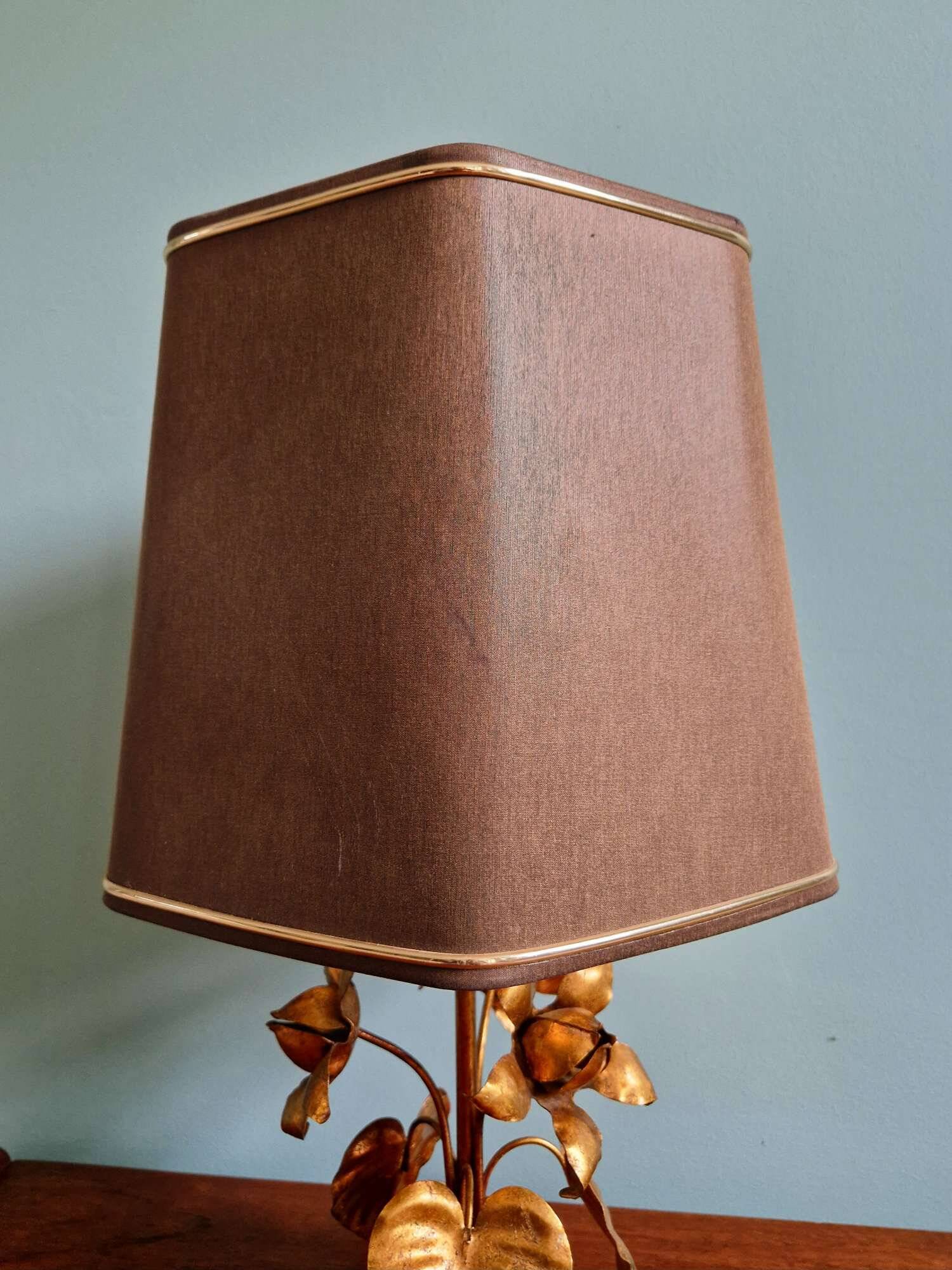 Lampe de table italienne en métal dorée, style Hollywood Regency, 1970