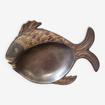 Empty cup ashtray pocket in vintage metal fish shape