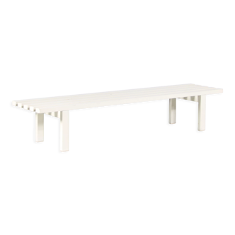 1970s White metal slat bench from the Netherlands