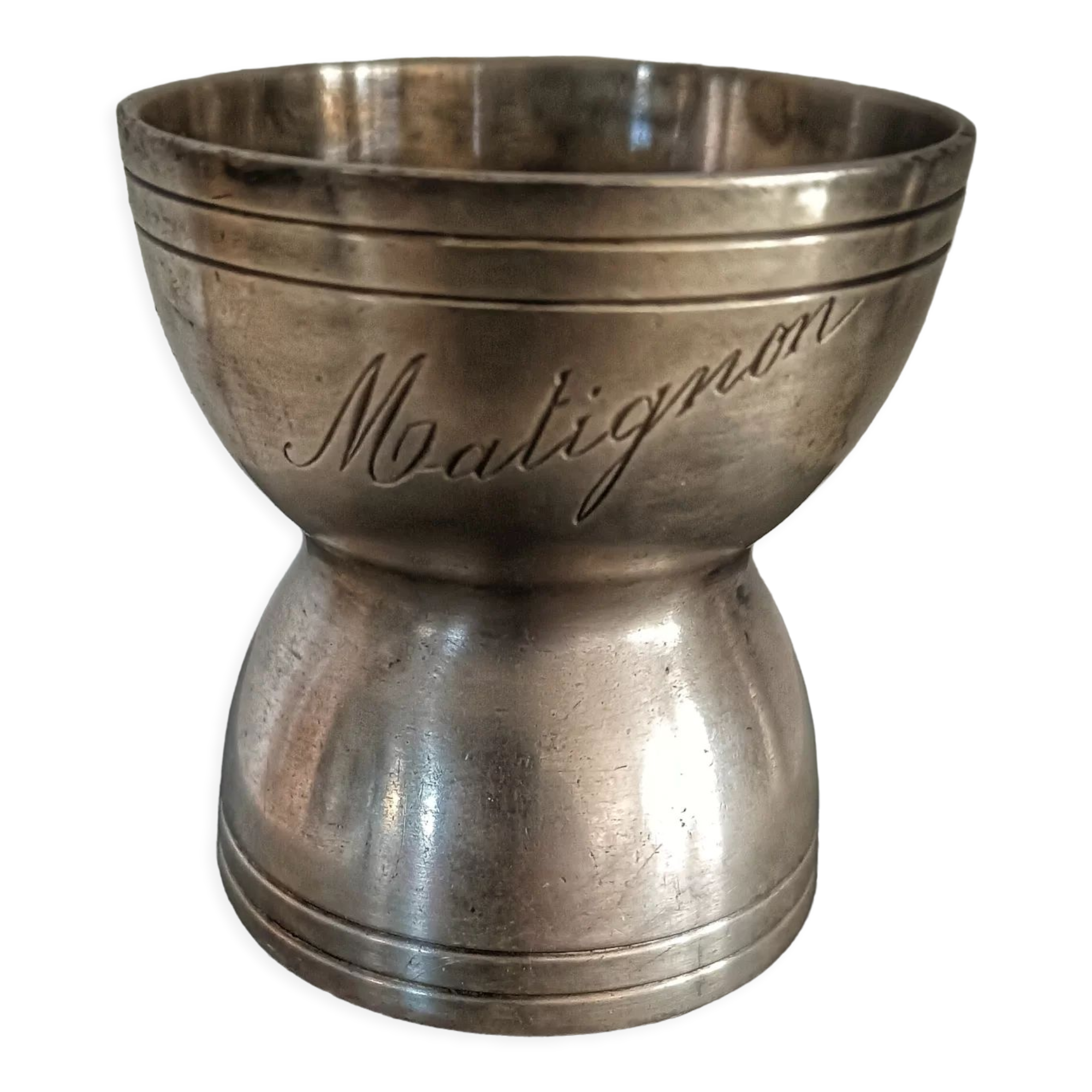 Engraved shell Matignon in silver metal