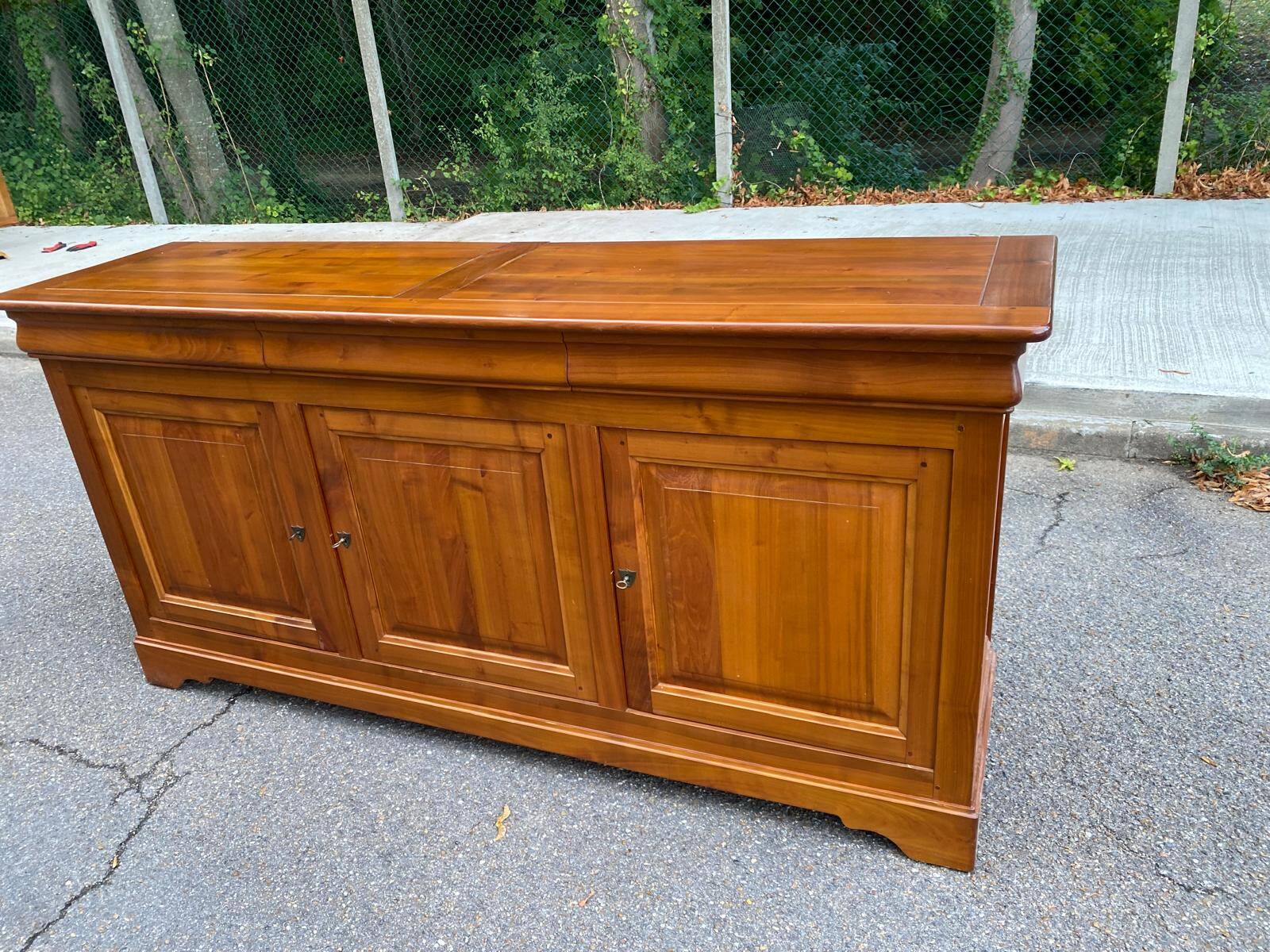 Buffet enfilade merisier massif 3 portes 3 tiroirs Louis Philippe