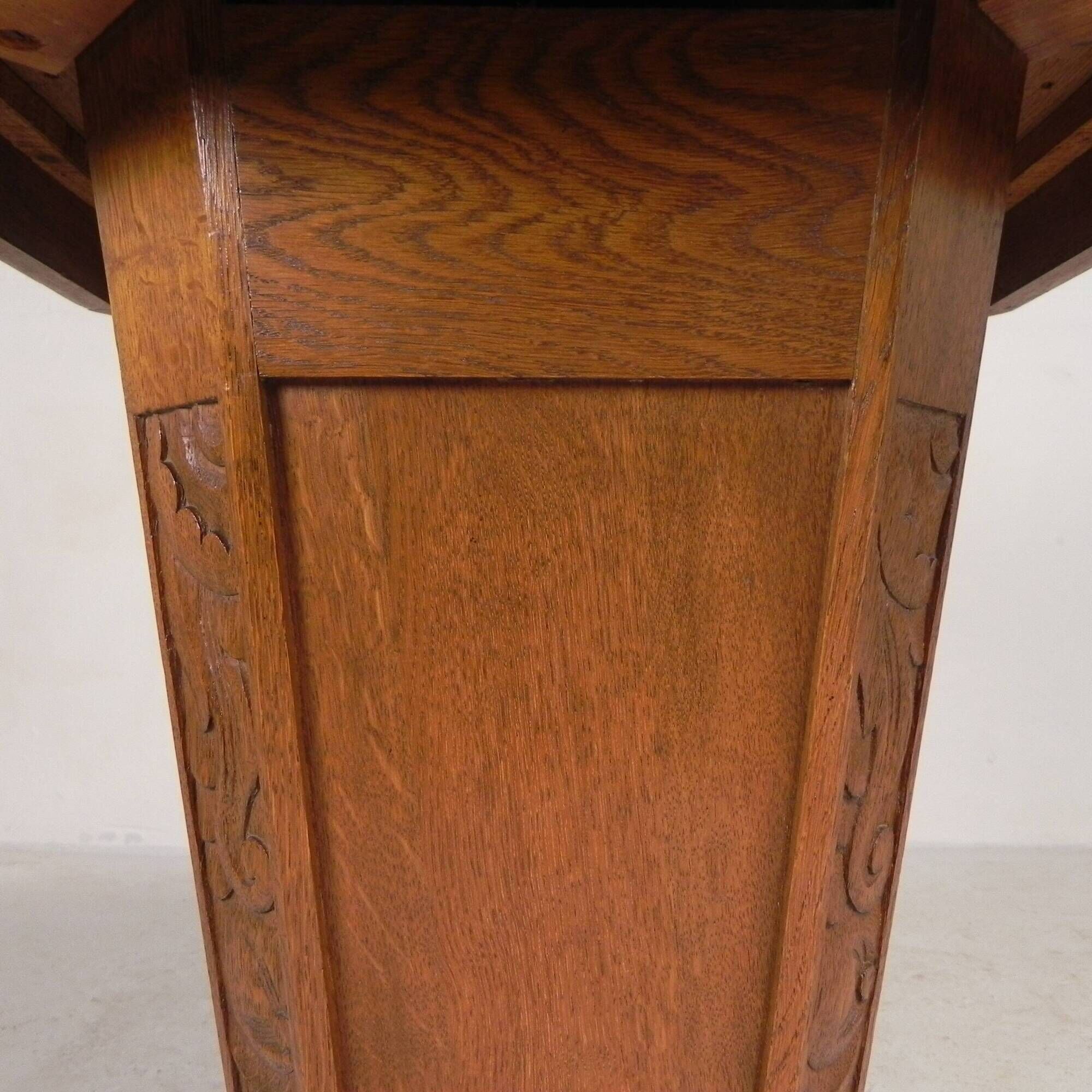 Table d'appoint octogonale Art Déco, chêne, années 1930