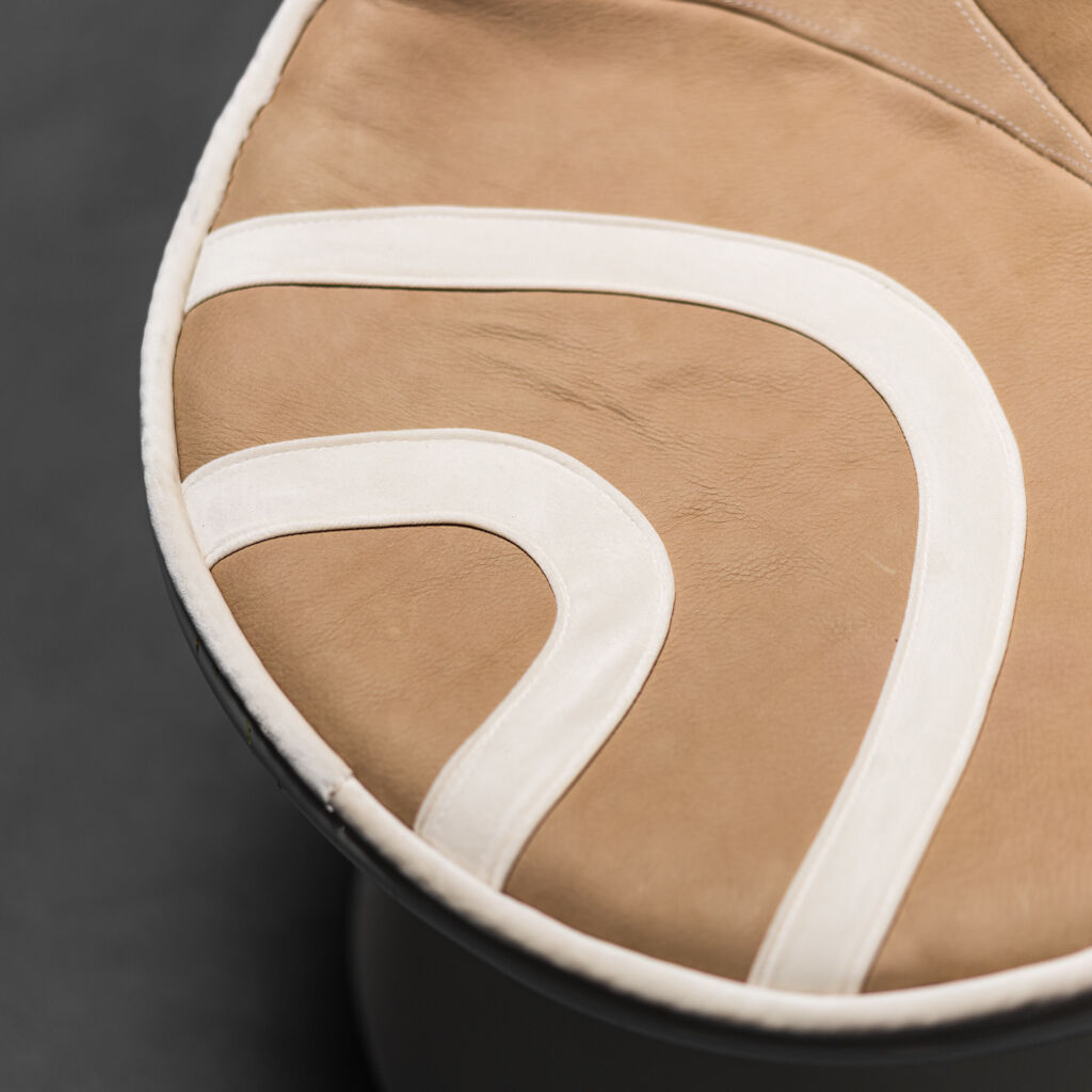 Pair of oval armchairs space age 70s vintage modernariato