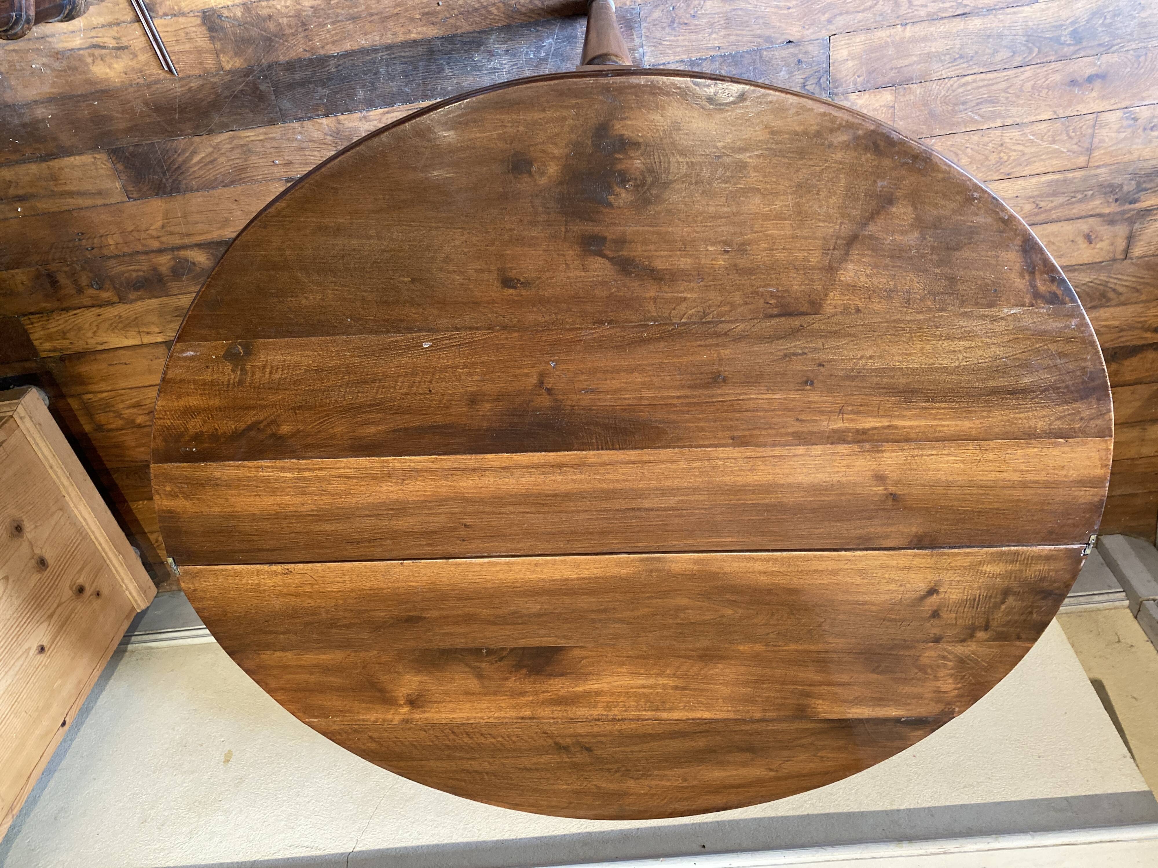 Half moon table in walnut style Louis philippe