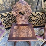 Suite of 4 Alsatian chairs in elm magnifying glass