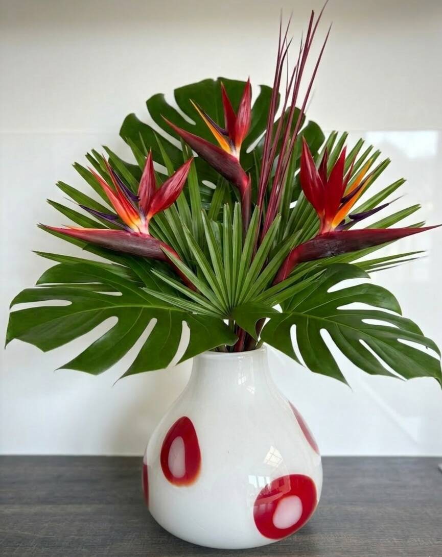 Vintage 90s Habitat vase