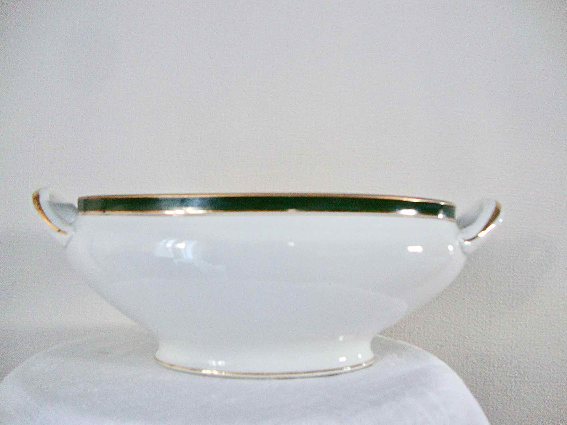 Service of 26 plates and dishes  from the 40s