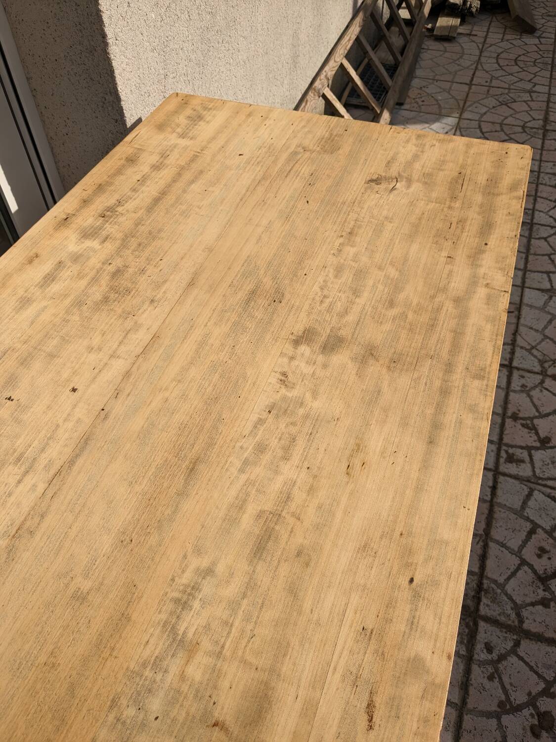 Farm table