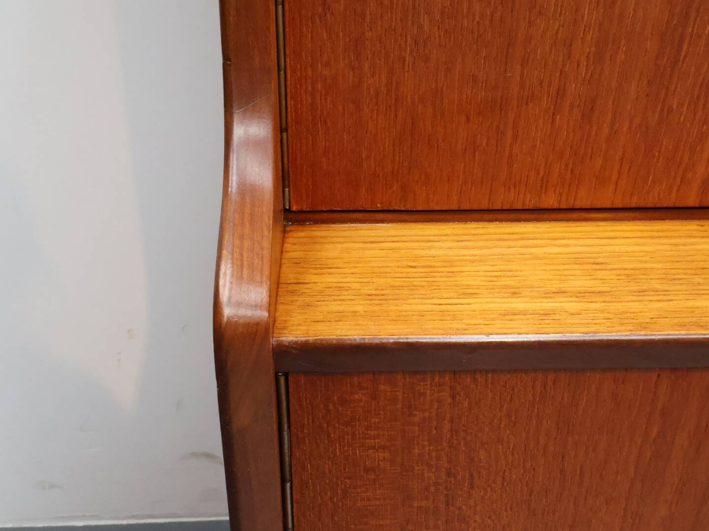 Vintage wandmeubel Louis van teeffelen nr 11