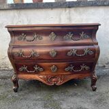 Beautiful Bordeaux chest of drawers