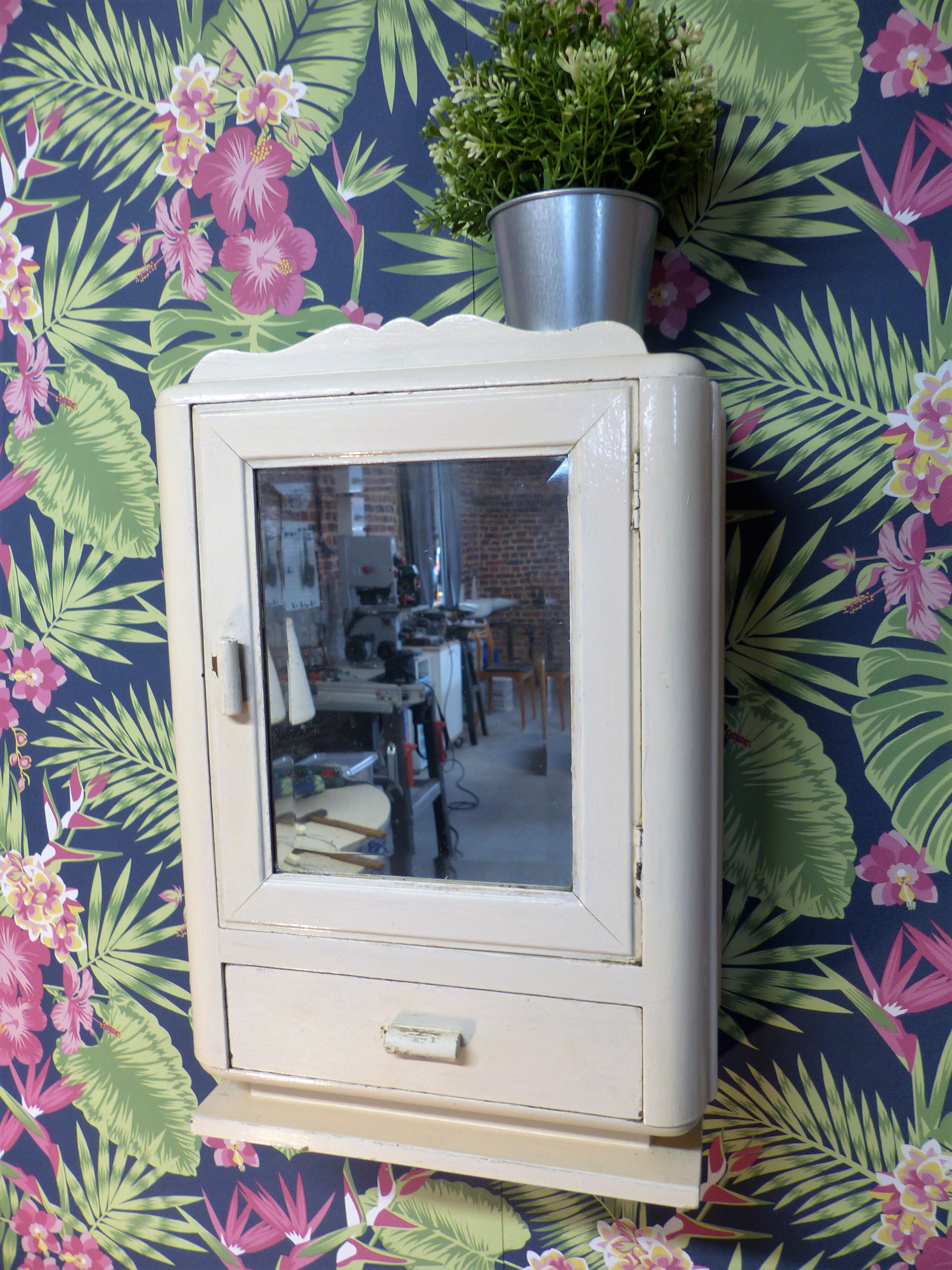 Armoire de toilette années 40'