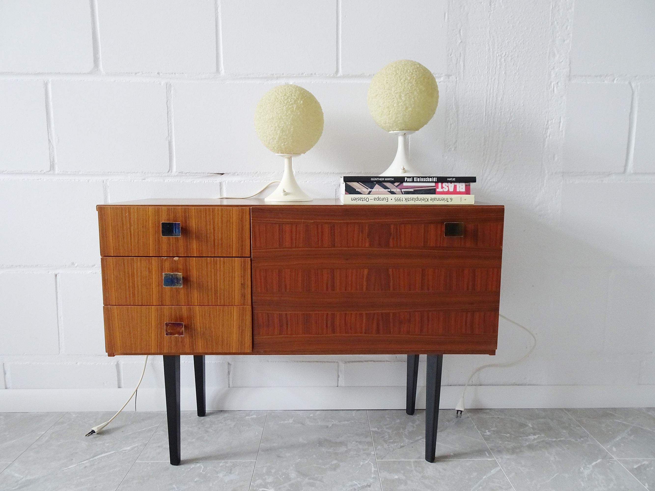 Bedside lamp set made of plastic granulate