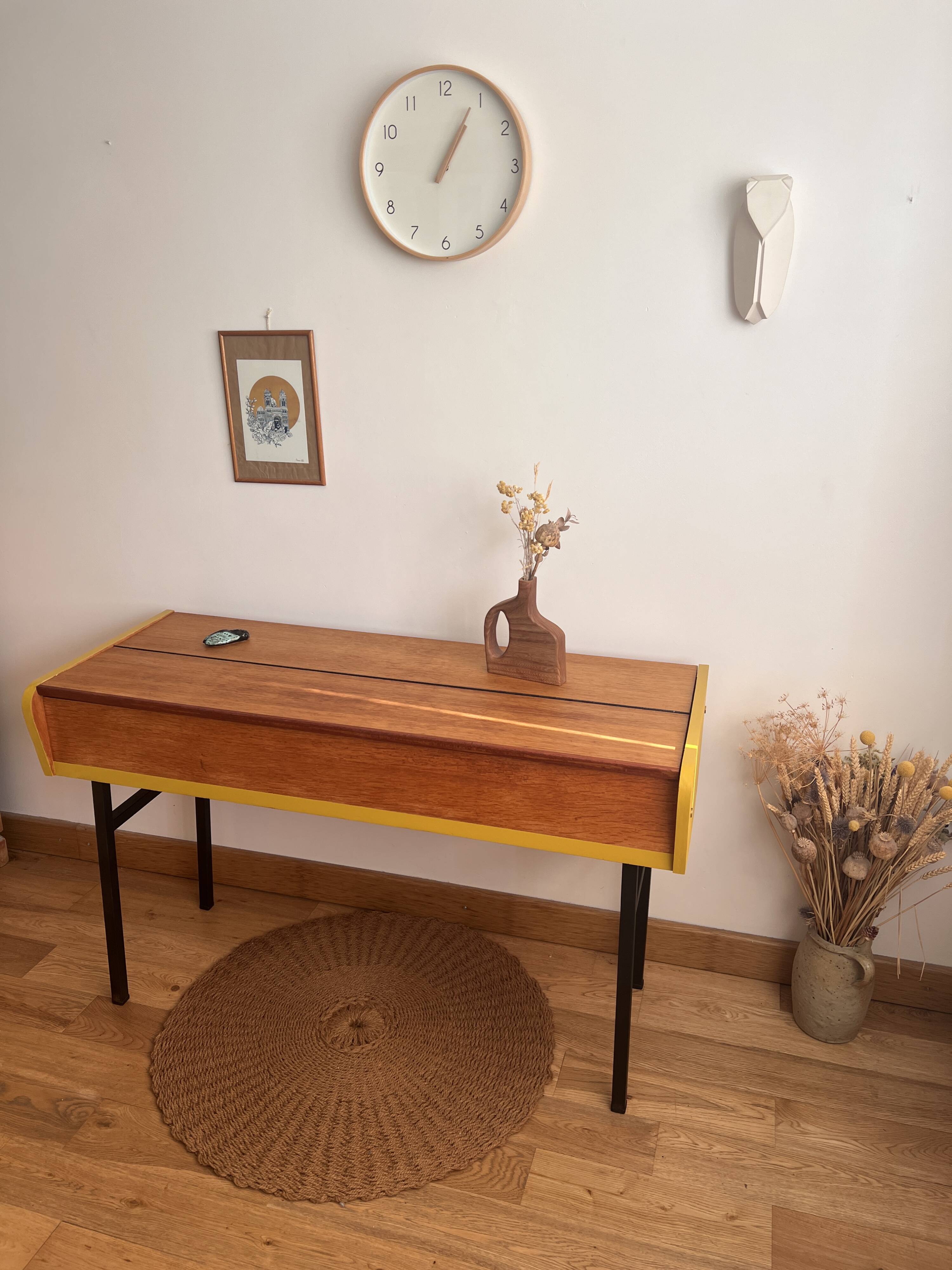 1960s console modernist spirit