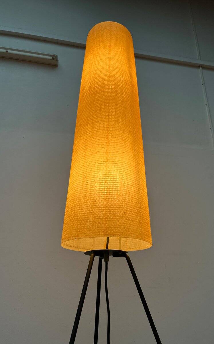 Mid-century minimalist tripod floor lamp by Hesse Leuchten, 1960s.