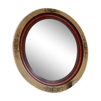 Miroir oval ancien en bois gravé
