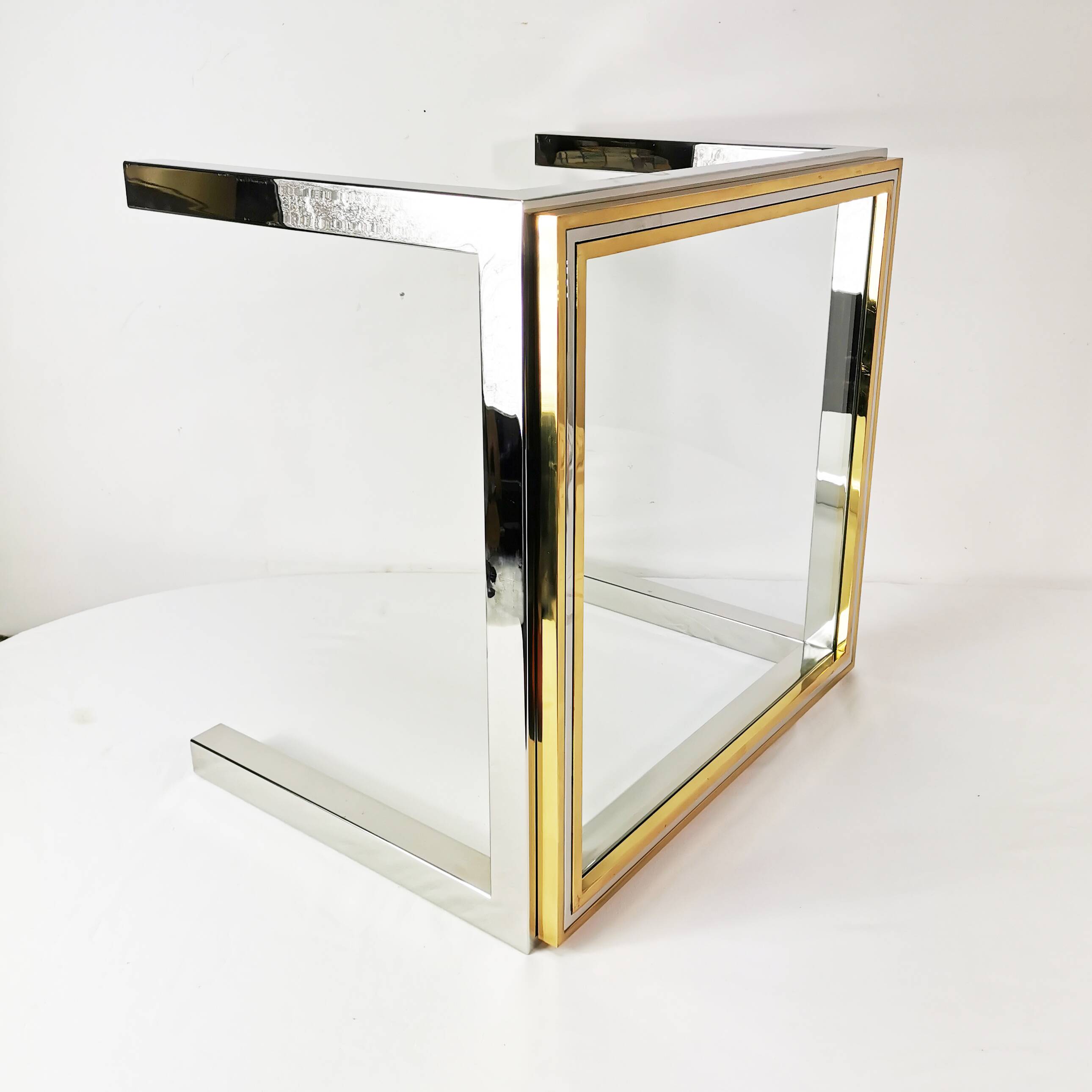 Modernist coffee table, Italy 1970s.