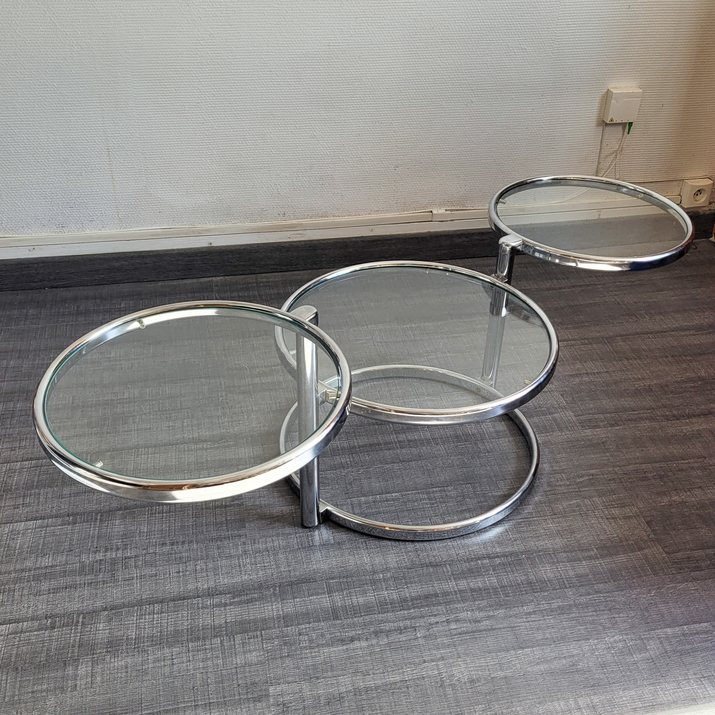 Table basse vintage Leitmotiv Swivel en métal chromé