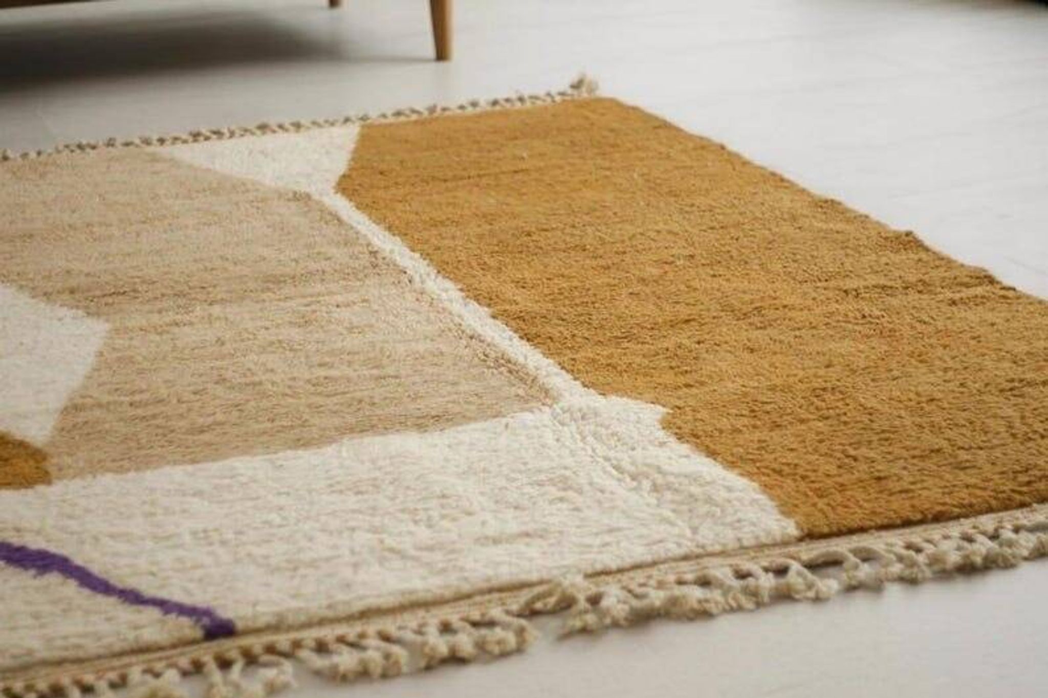 Tapis en laine pure fait main artisanale taille 150 x 250 cm