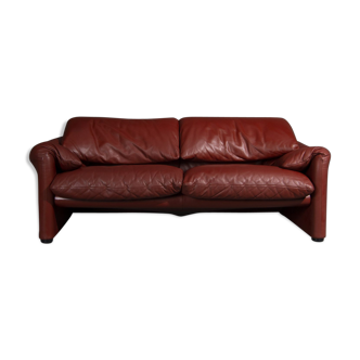 2-seat Maralunga sofa designed by Vico Magistretti for Cassina