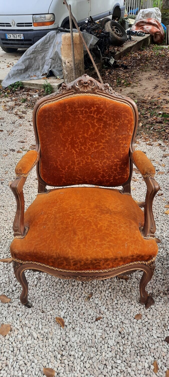 Complete Louis XVI style living room