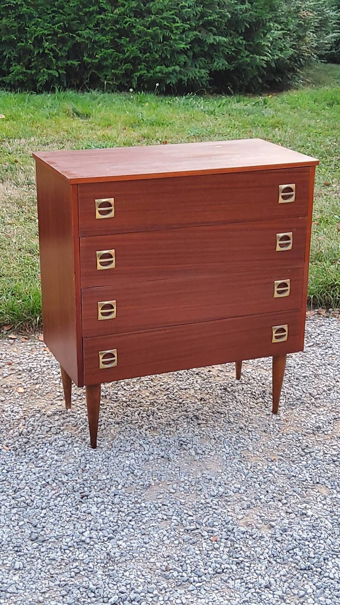 Vintage mahogany chest of drawers from the 60s conical feet 4 drawers
