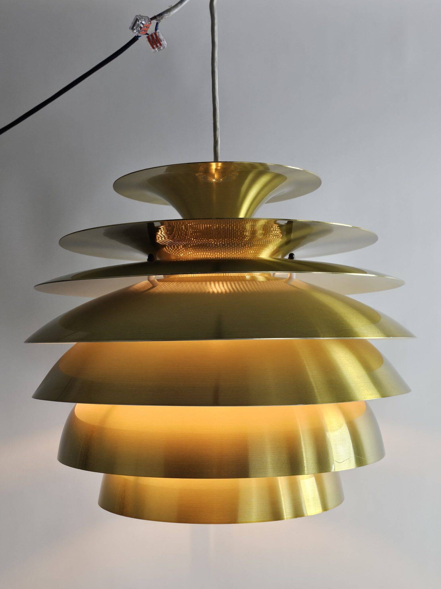 Lampe à échelle en laiton modèle Barcelone de Bent Karlby
