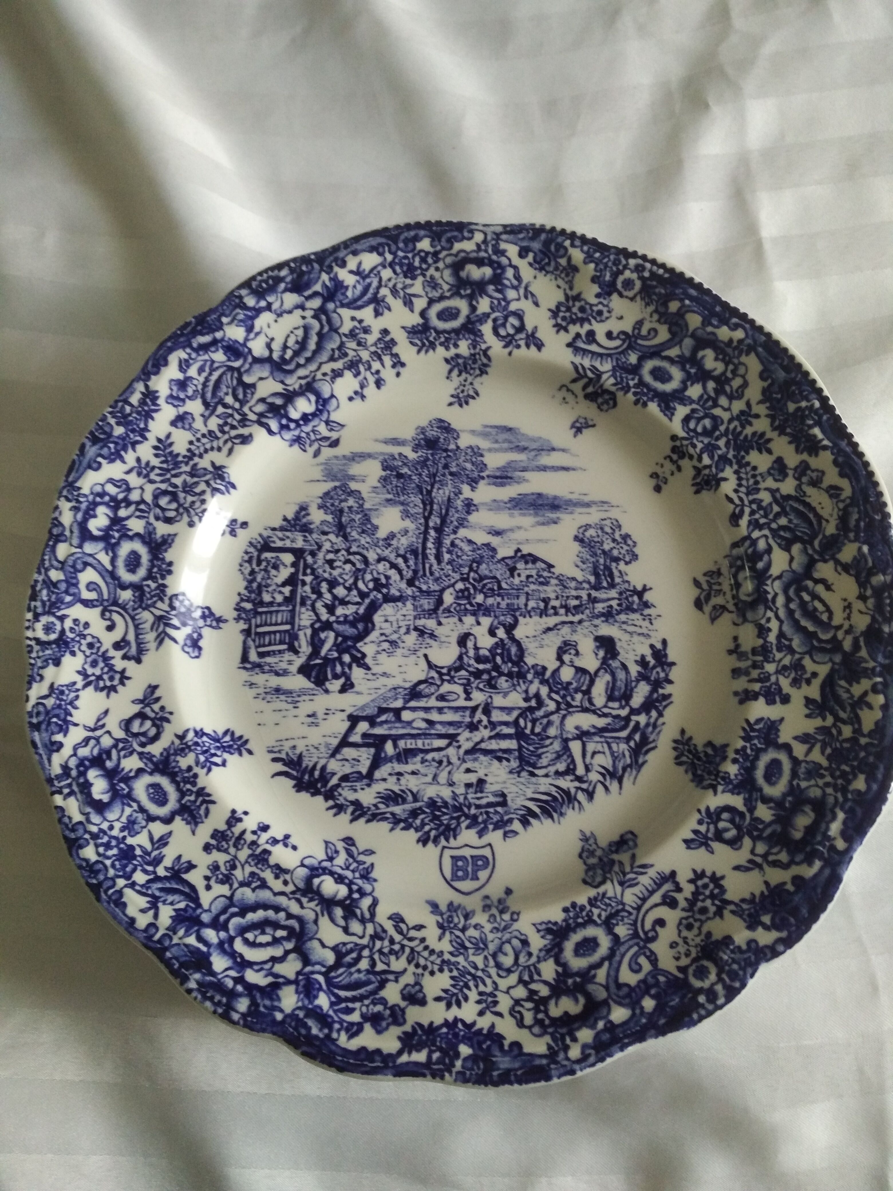 Lot de 5assiettes creuses BP en faïence de Sarreguemines