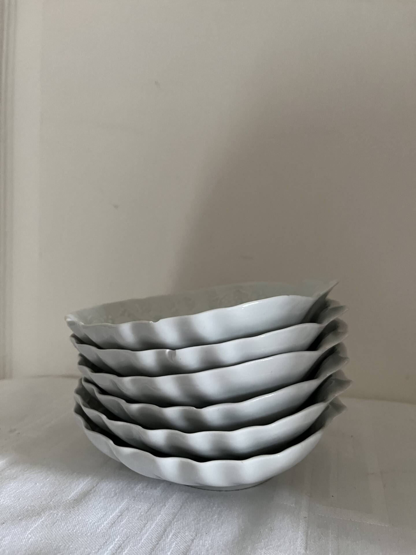 Scallop shell dish